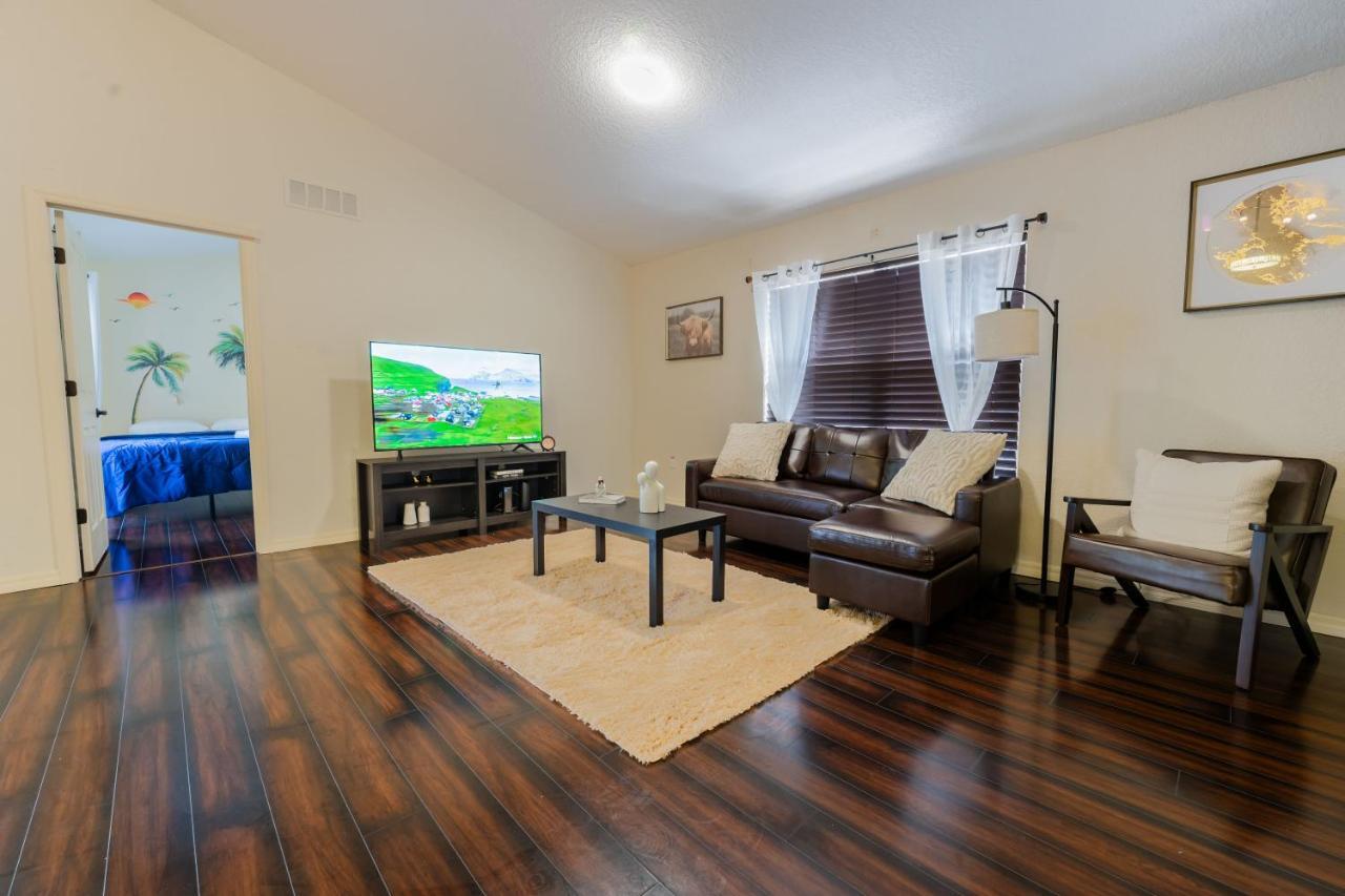 Home In Davenport Cheerful 4-Bedroom With Pool Buitenkant foto